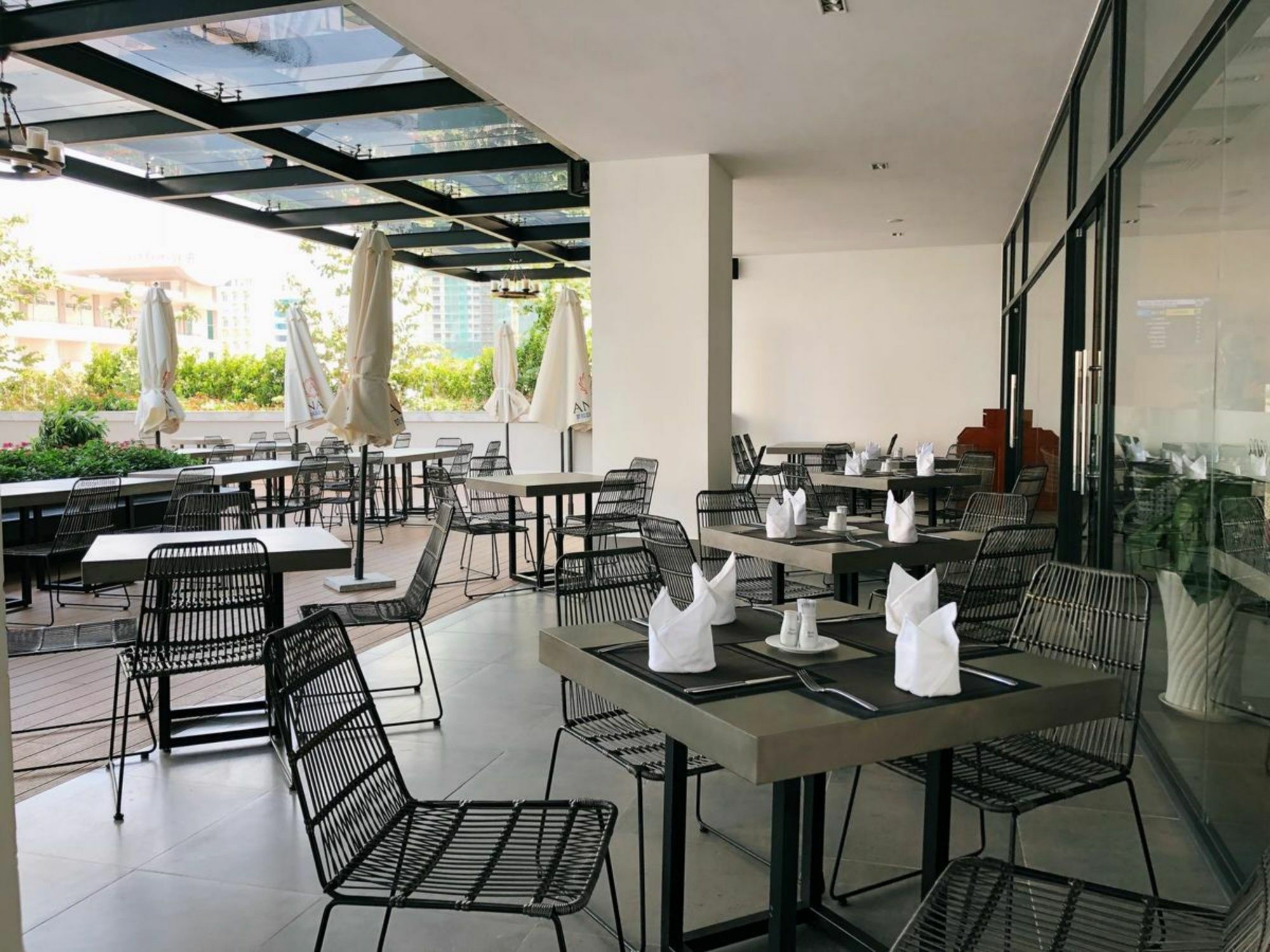 נה טראנג Parama Apartments Balcony Beachfront מראה חיצוני תמונה