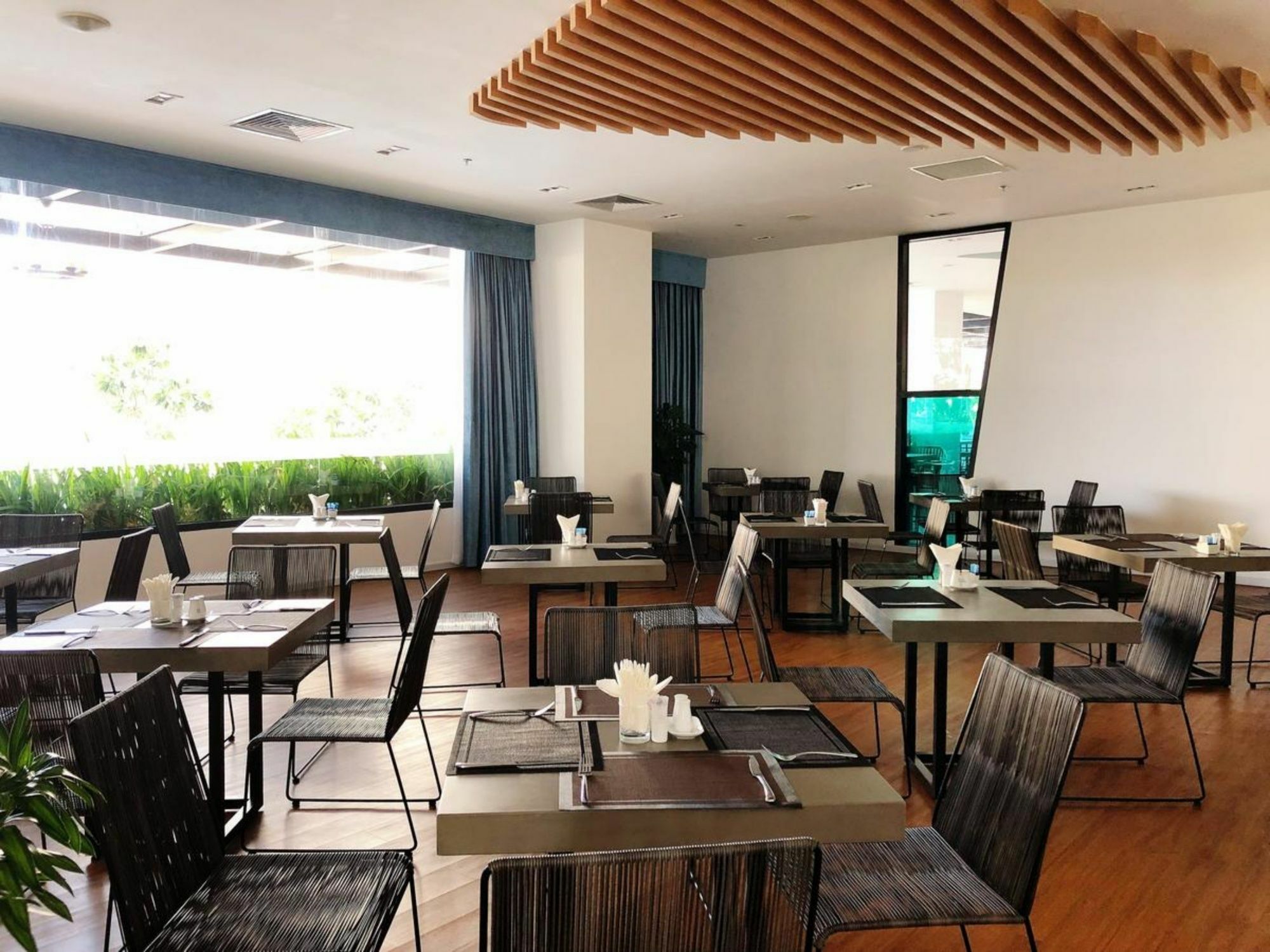 נה טראנג Parama Apartments Balcony Beachfront מראה חיצוני תמונה